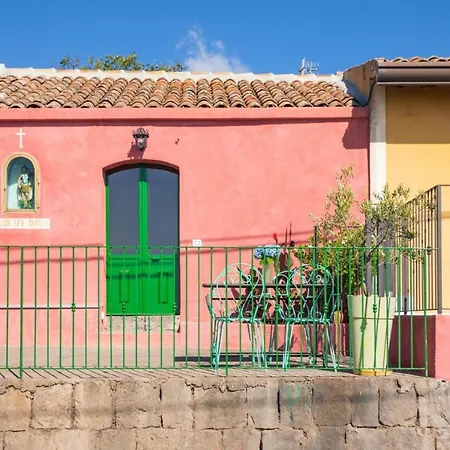 Vakantiehuis Lunarosa Mascali